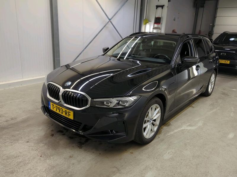 BMW 3 серия 320e