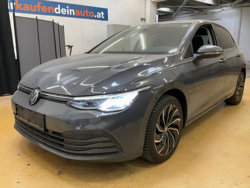 Volkswagen Golf VIII 1.0 TSI Life