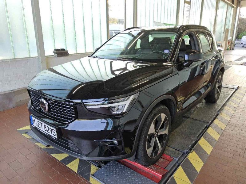Volvo XC40 2.0 B4 Mild-Hybrid Plus Dark 2WD