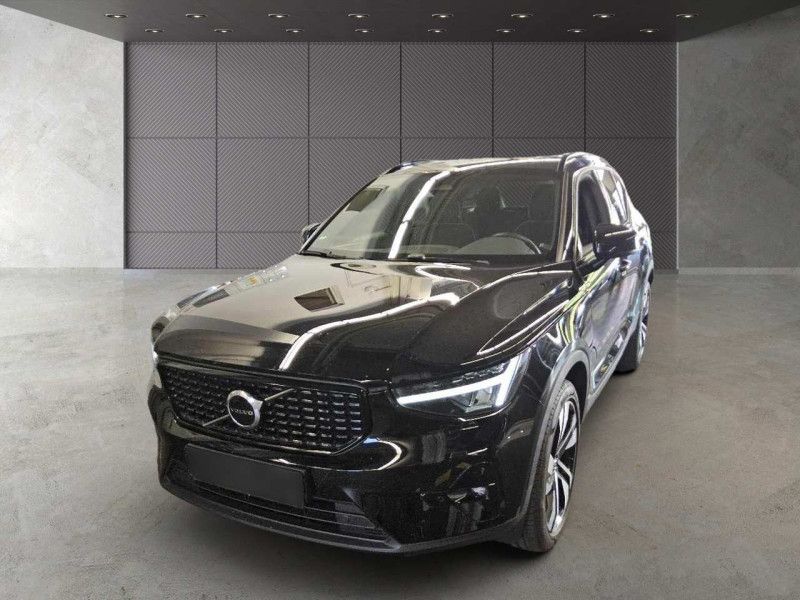 Volvo XC40 2.0 B4 Mild-Hybrid Plus Dark 2WD
