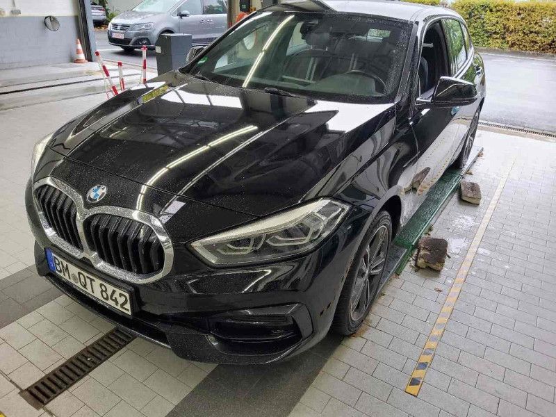 BMW 1 серия 118i Sport Line