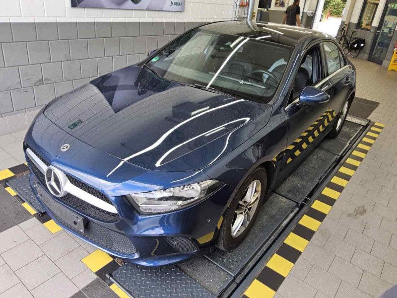 Mercedes-Benz A-класс седан A 200 Style
