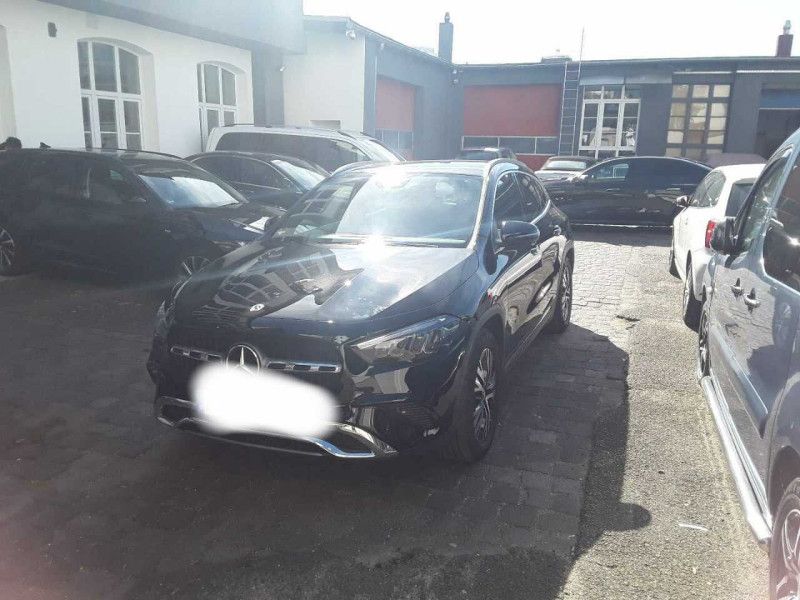 Mercedes-Benz GLA-класс GLA 200 d Progressive