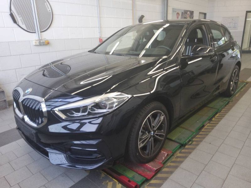 BMW 1 серия 118i Sport Line