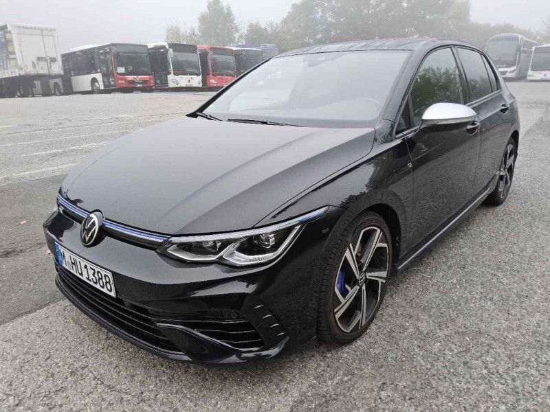 Volkswagen Golf VIII 2.0 TSI R 4Motion