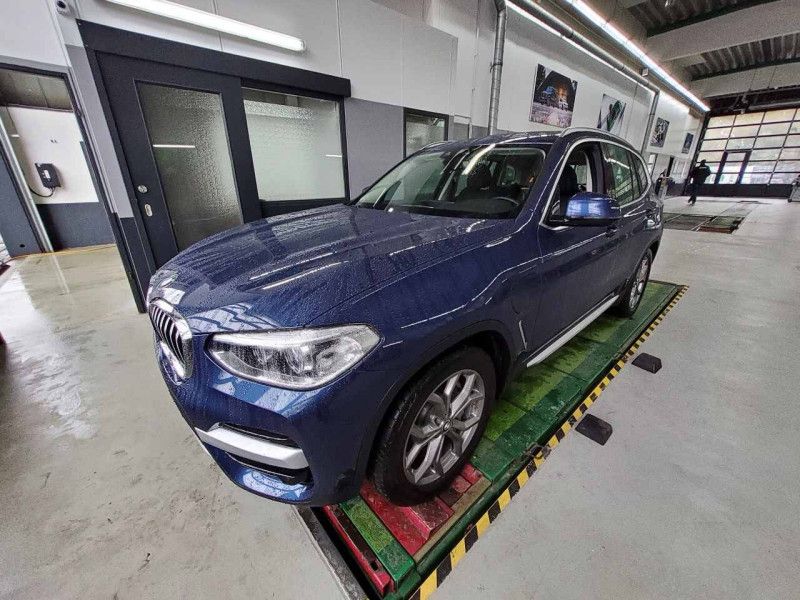 BMW X3 xDrive 30e xLine