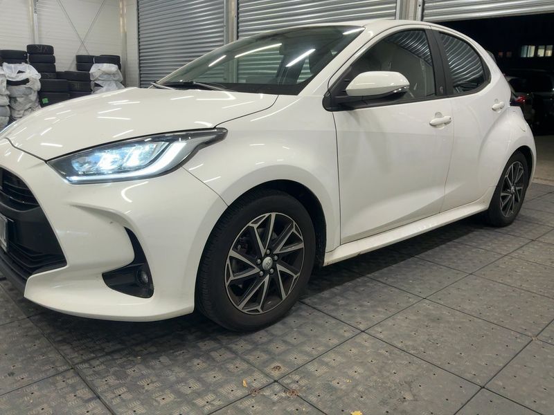 Toyota Yaris 1.5 Hybrid Team D