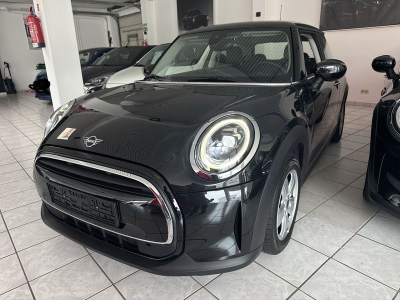 MINI Cooper Essential Trim