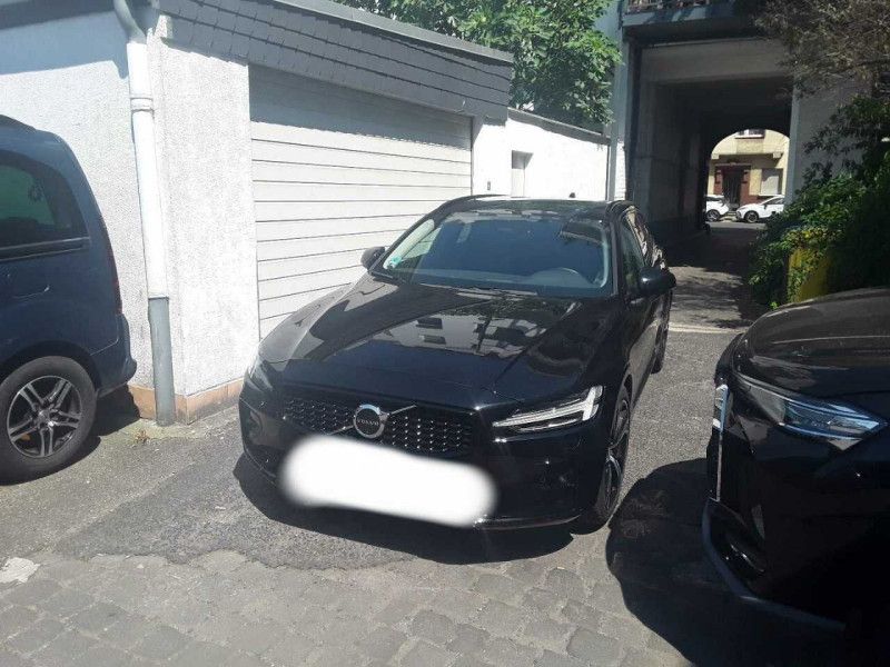Volvo V60 2.0 B4 Mild-Hybrid Plus Dark