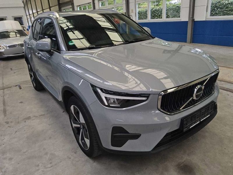 Volvo XC40 2.0 B3 Mild-Hybrid Core 2WD