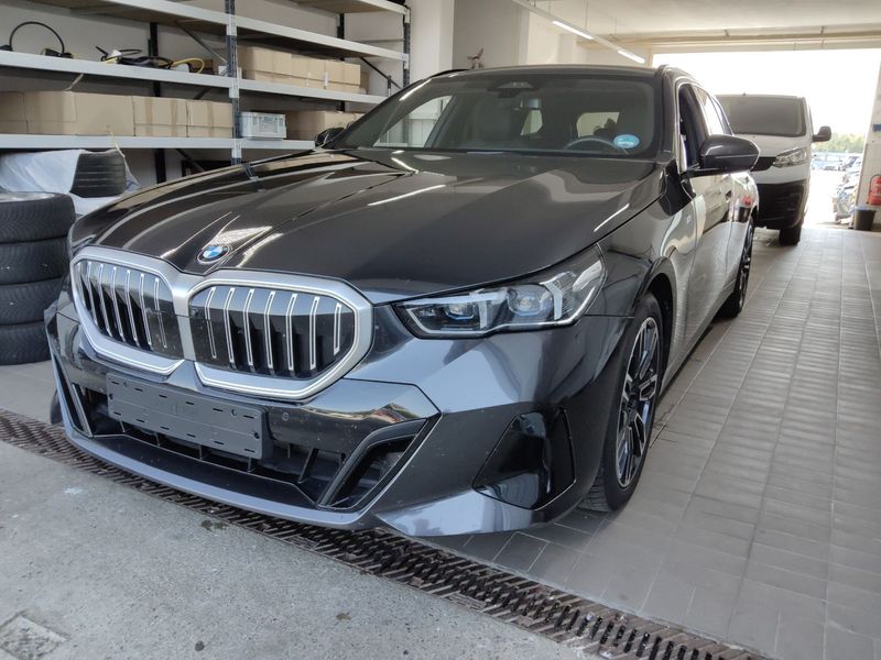 BMW 5 серия 520d Mild-Hybrid xDrive M Sport