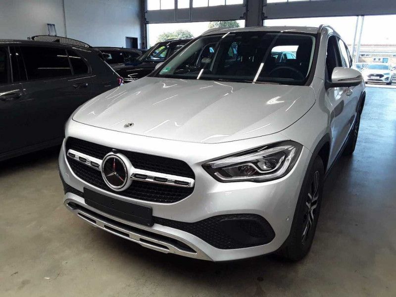 Mercedes-Benz GLA-класс GLA 250e Progressive