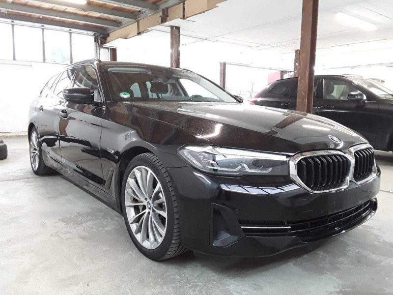 BMW 5 серия 530e