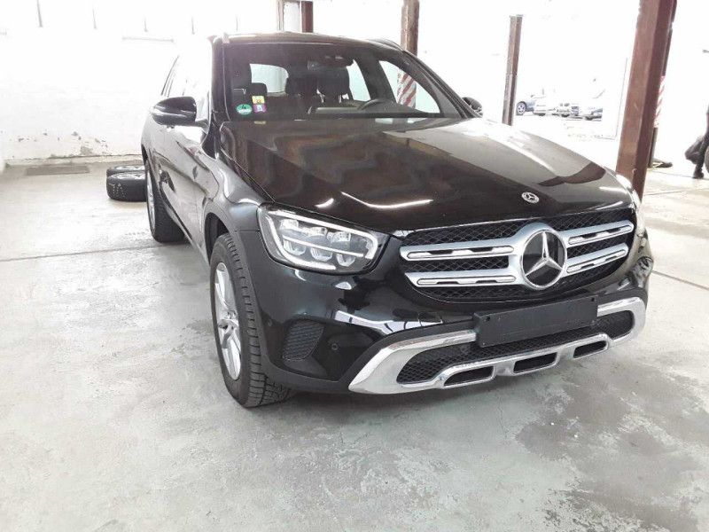 Mercedes-Benz GLC-класс GLC 300e 4Matic