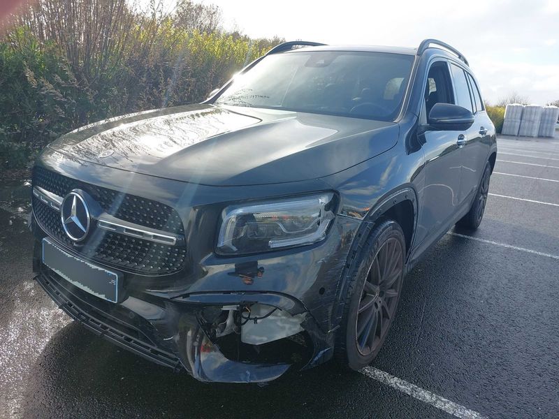 Mercedes-Benz GLB-класс GLB 200 AMG Line