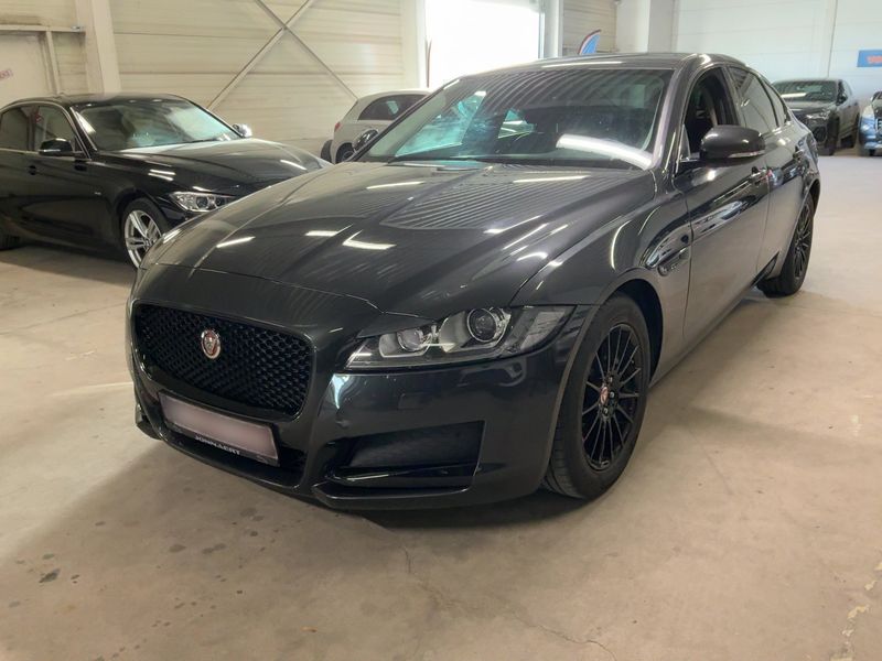 Jaguar XF 20d Prestige