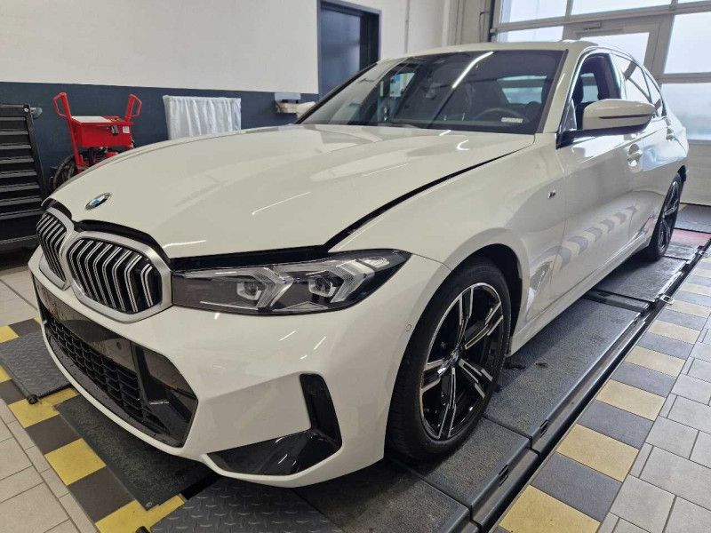 BMW 3 серия 318i M Sport