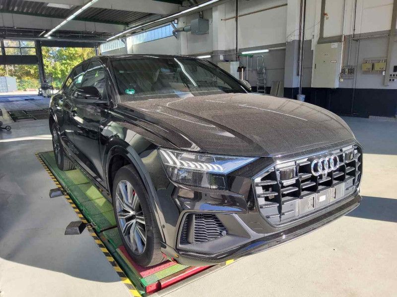 Audi Q8 60 TFSIe quattro