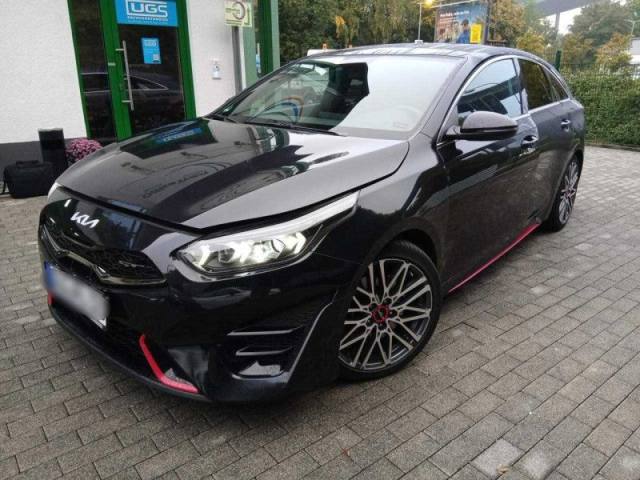 Kia pro_cee'd 1.6 Tgdi GT