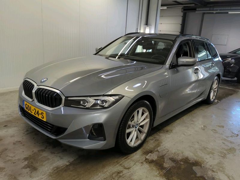 BMW 3 серия 320e