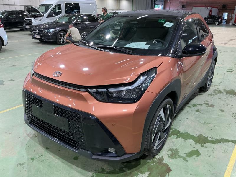 Toyota Aygo X SUV 1.5 HEV 116pk CVT FWD HEV Envy Air