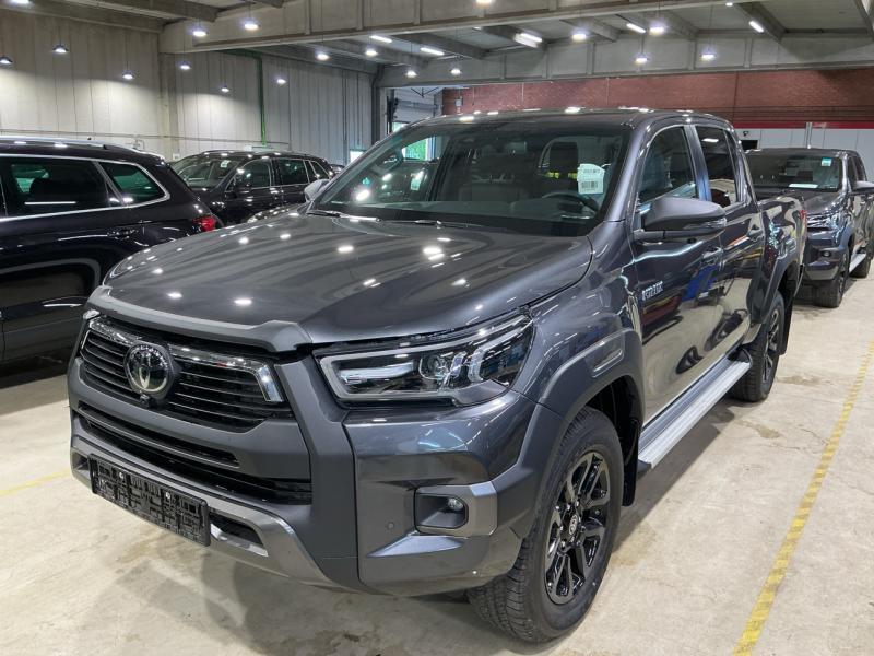 Toyota Hilux pick up 2.8 diesel 204pk AT AWD MHEV DC Invincible + ACCESSORIES