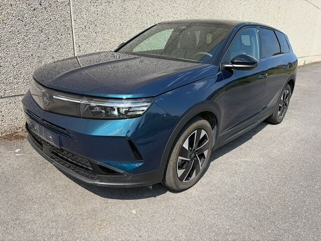 Opel Grandland GS-LINE 1.2-litre mild-hybrid petrol 145 hp