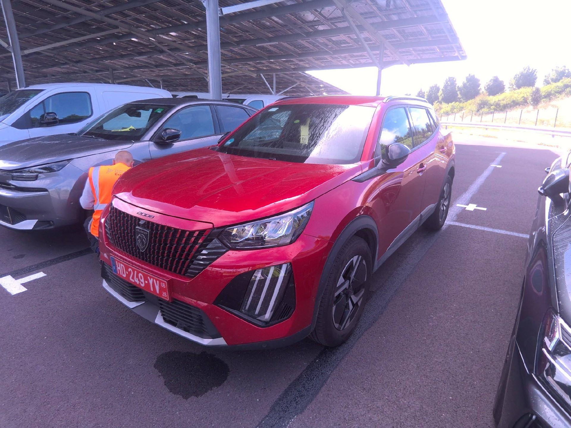 Peugeot 2008 Allure Hybrid 145 ch e-DCS6