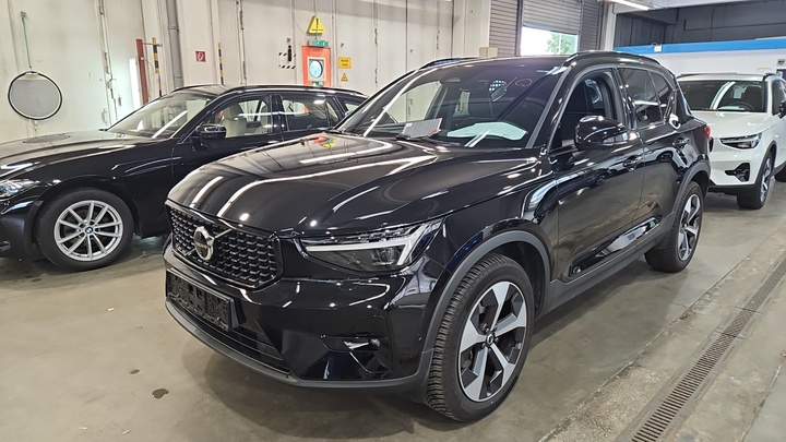 Volvo XC40 B3 Plus Dark DCT