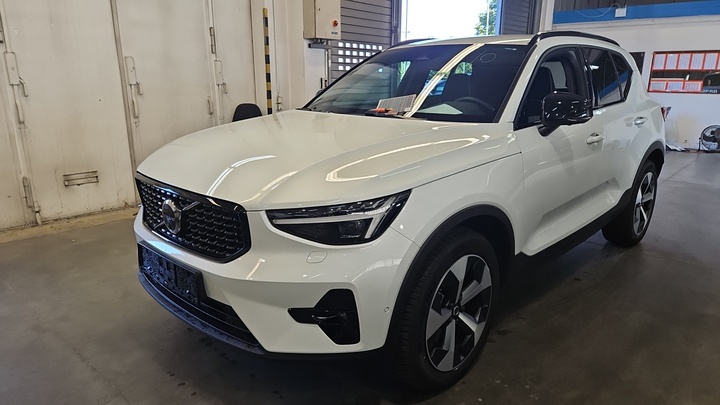 Volvo XC40 B3 Plus Dark DCT