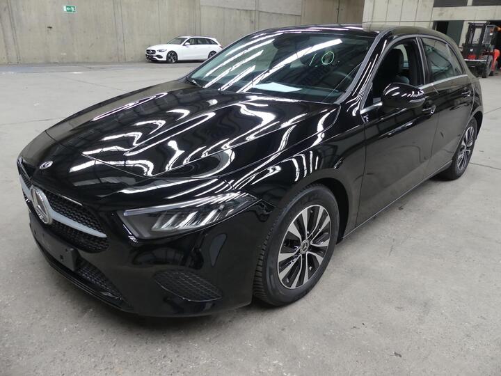 Mercedes-Benz A-Klasse A 180 d DCT