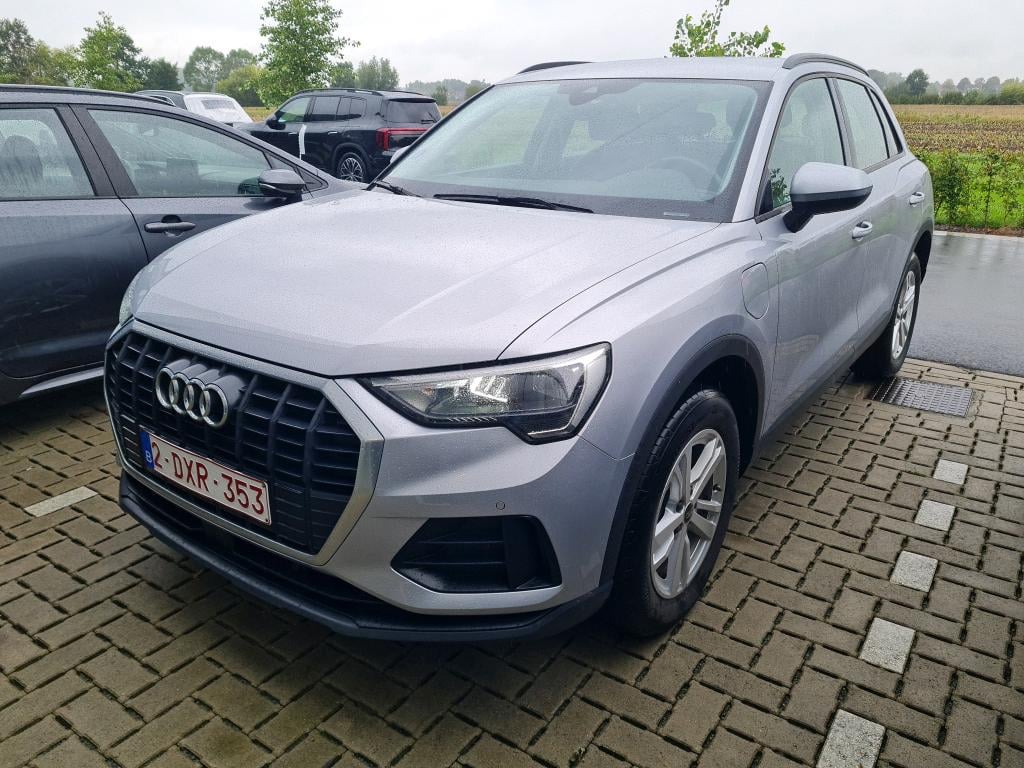 AUDI Q3 1.4 45 TFSI E S TRONIC