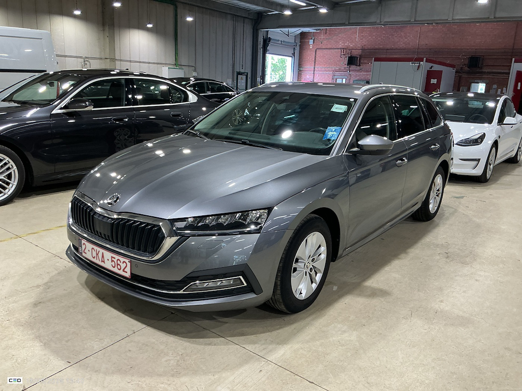 SKODA OCTAVIA COMBI 2.0 CRTDI 85KW CLEVER