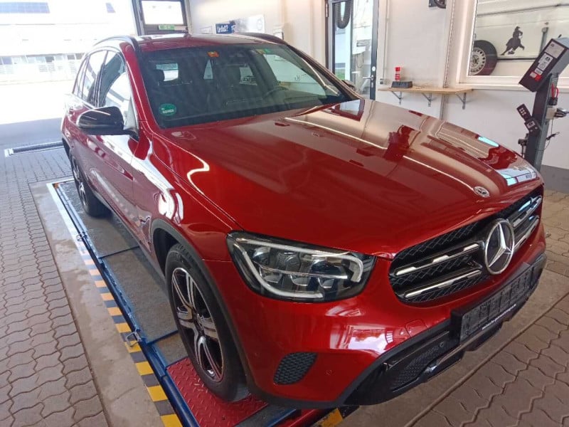 Mercedes-Benz GLC (BM 253)(06.2015->) DE - SUV5 GLC 200 EU6d, 4Matic, (Facelift) 2020 - 2022