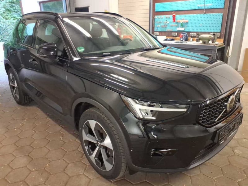 Volvo XC40 (2017->) DE - SUV5 B4 2WD EU6d, Plus Dark, (Facelift) 2022 - 2024