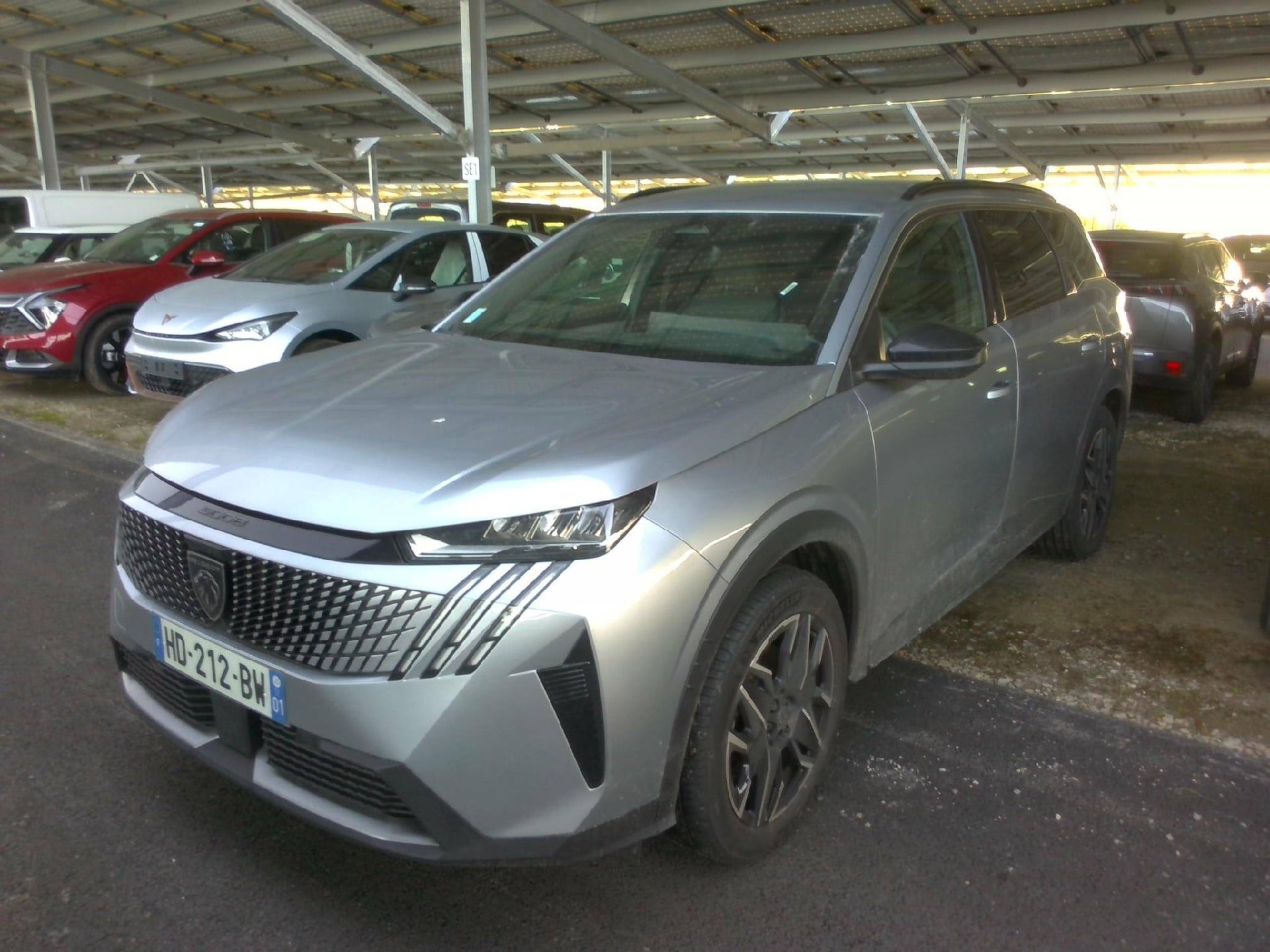 Peugeot 5008 Allure Hybrid 145 ch e-DCS6