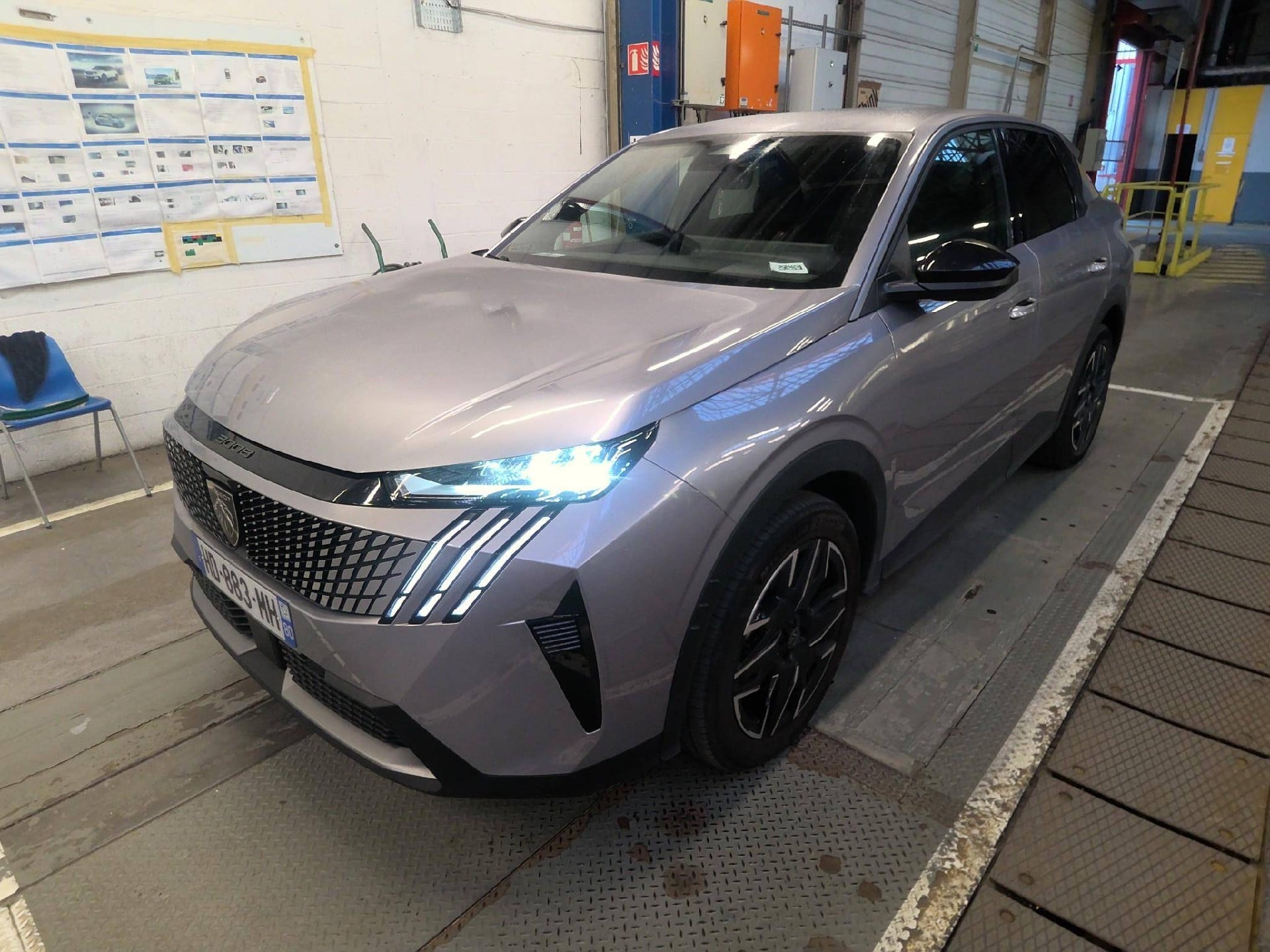 Peugeot 3008 Allure Hybrid 145 e-DCS6