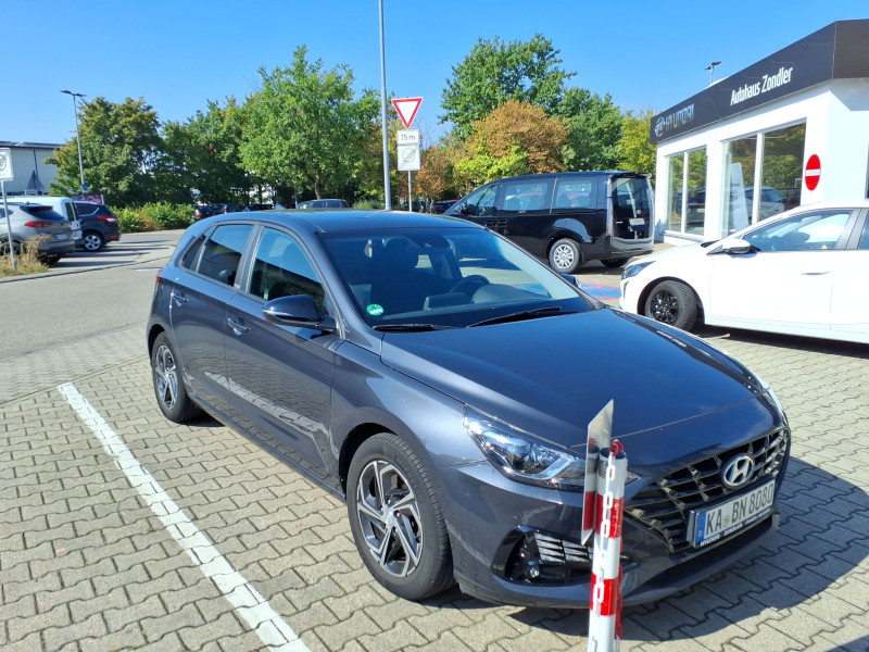 HYNUDAI i30