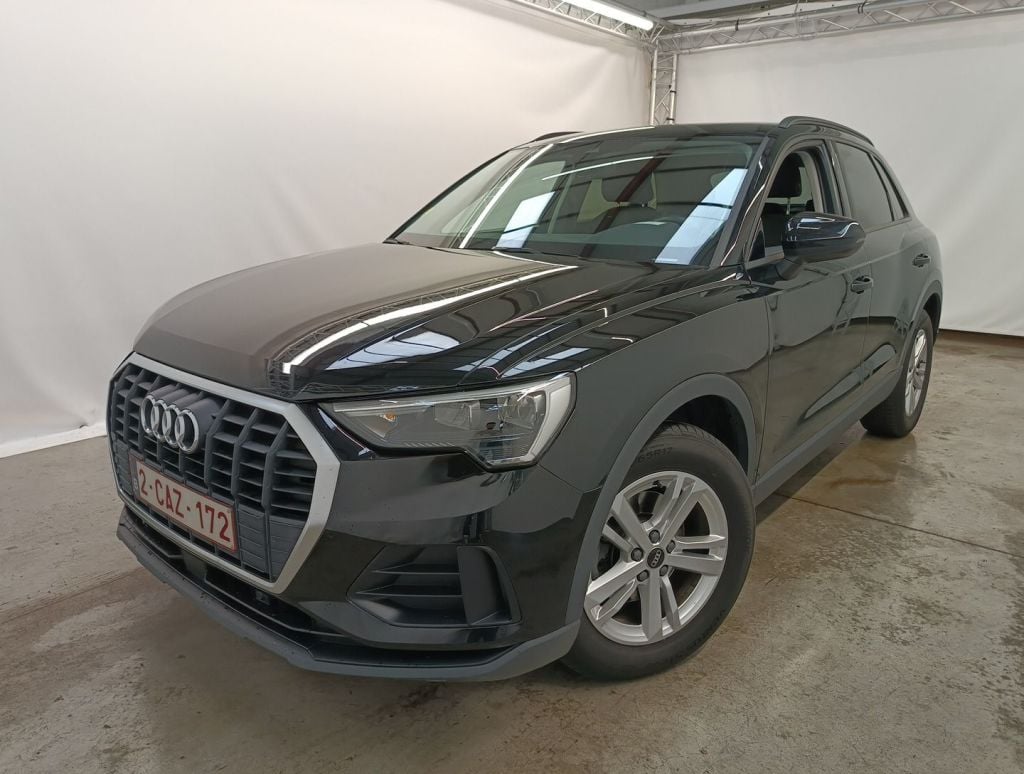 Audi Q3 35 TDI S Tronic Bus. Ed. Attraction 5d