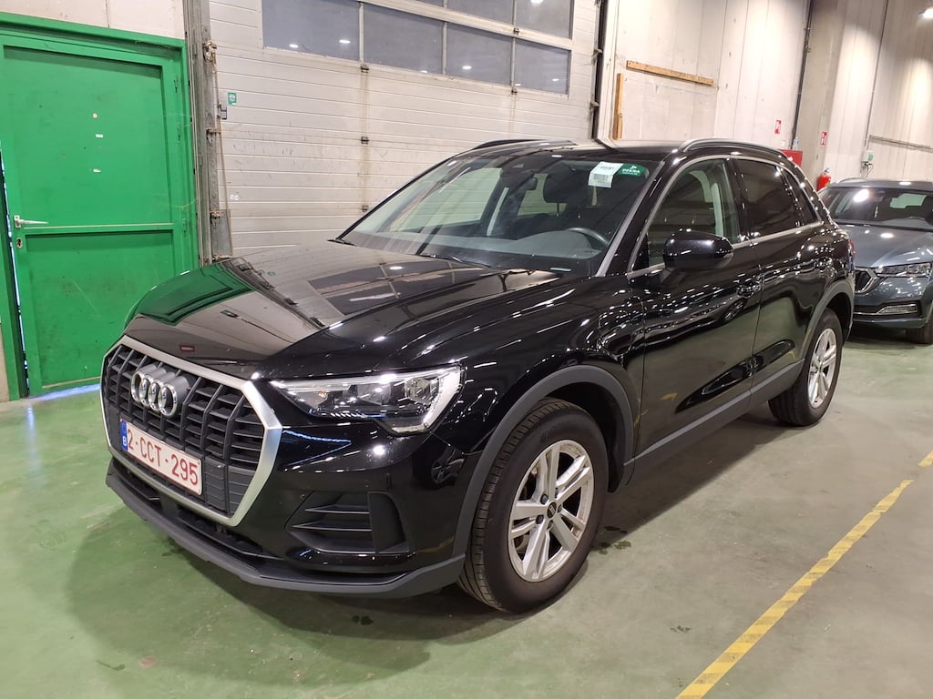 AUDI Q3 1.4 45 TFSI E S TRONIC