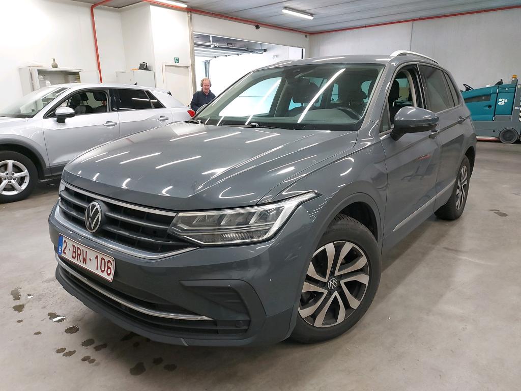 VOLKSWAGEN - VW TIGUAN TSI 150PK DSG Active With Cargo Pack & Easy Open & Towing Hook * PETROL *