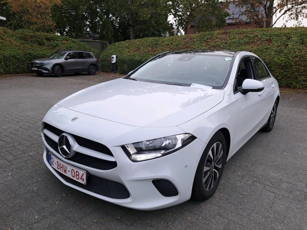 MERCEDES-BENZ A-CLASS LIMOUSINE 2.0 A 180 D BUSINESS SOLUTION DCT