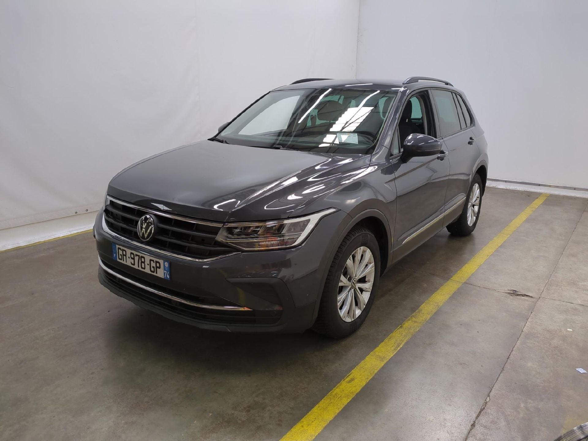 VOLKSWAGEN Tiguan / 2020 / 5P / SUV 1.5 TSI 150 DSG7 Life Busines