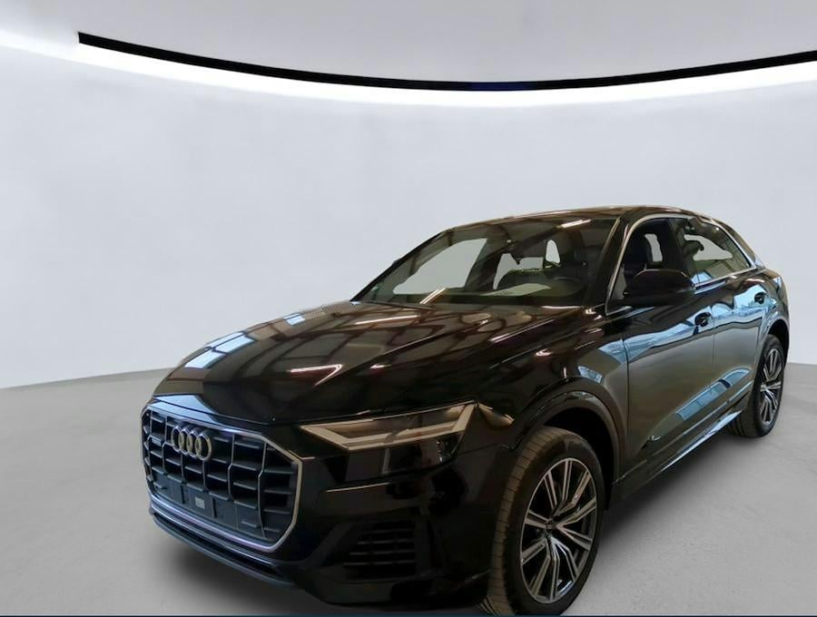 AUDI Q8 AUDI Q8 55 TFSIe quattro tiptronic Geschlossen, 5-türig, Automatik, 8-Gang