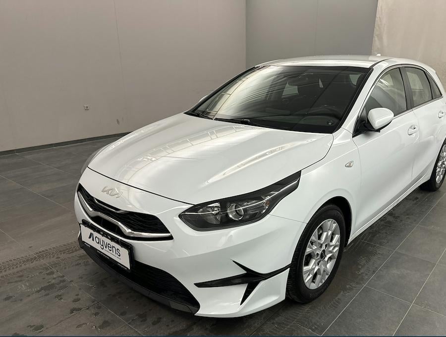 KIA Ceed KIA Ceed 1.5 T-GDI DCT7 OPF Vision Limousine, 5-türig, Automatik, 7-Gang