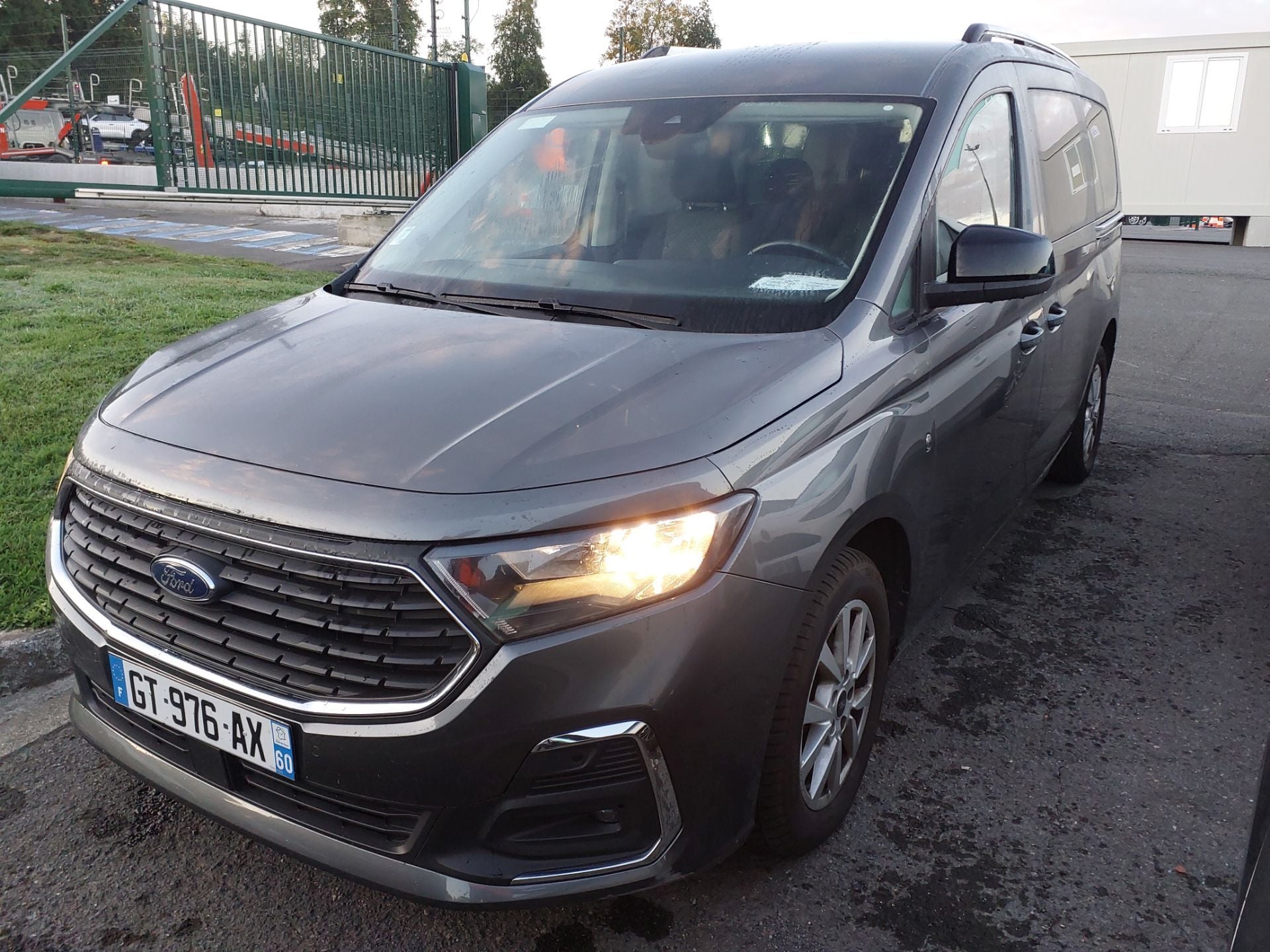 FORD Grand FORD Grand Tourneo 2,0 ECOBLUE 102 CV BVM TITANIUM Titanium