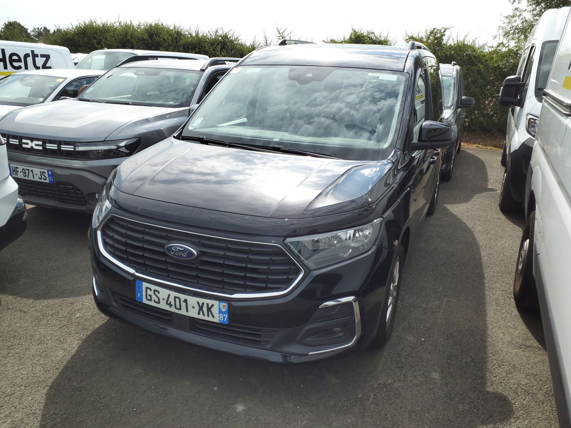 FORD Grand FORD Grand Tourneo 2,0 ECOBLUE 122 CV BVM TITANIUM Titanium