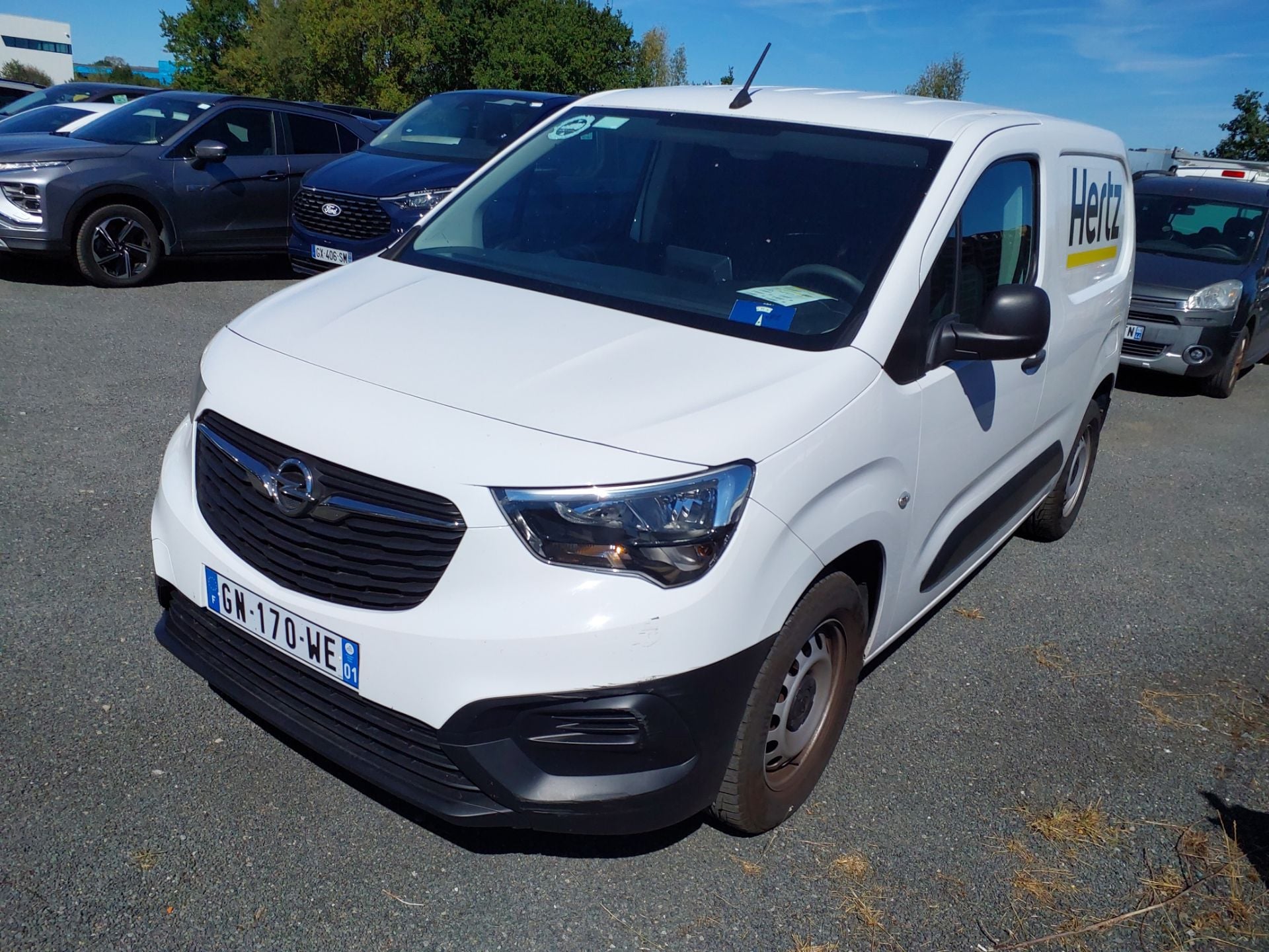 OPEL Combo OPEL Combo CARGO HDI 100 TAILLE M 950KG + PACK CHANTIER + CAMERA AR + RADIO DAB TABLETTE 8’’