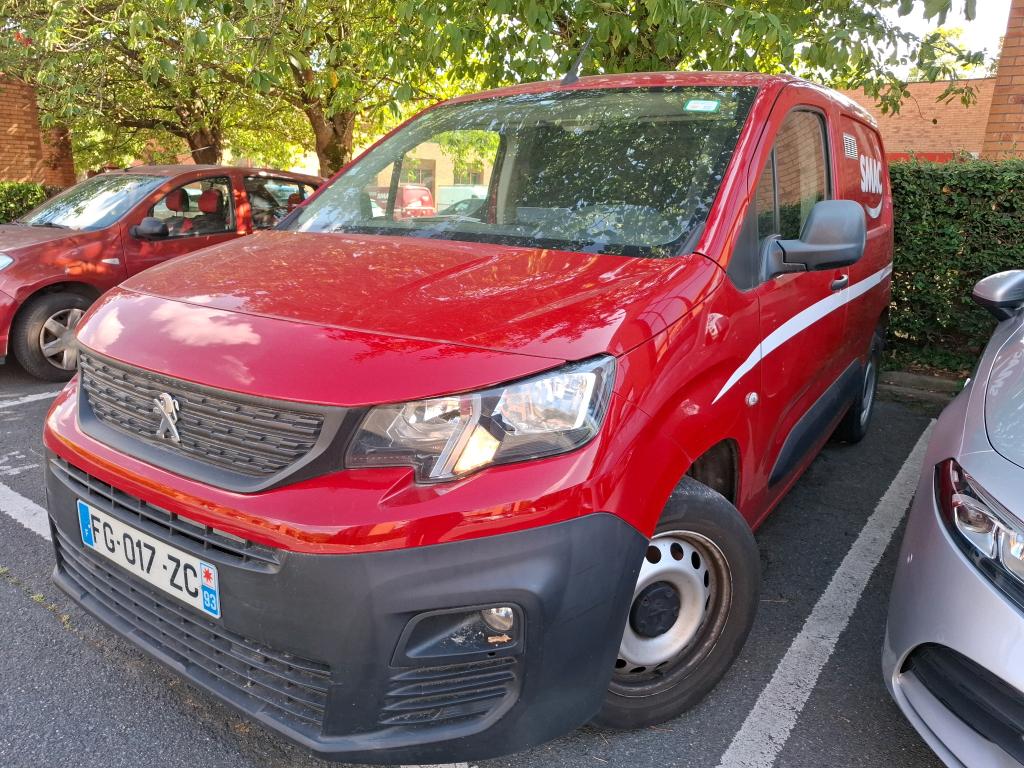 PEUGEOT Partner PARTNER BHDI 100 S&S STANDARD 1000KG PREMIUM VU [4P] bvm 5-100CH-5cv (fourgonnettesimple cabine)