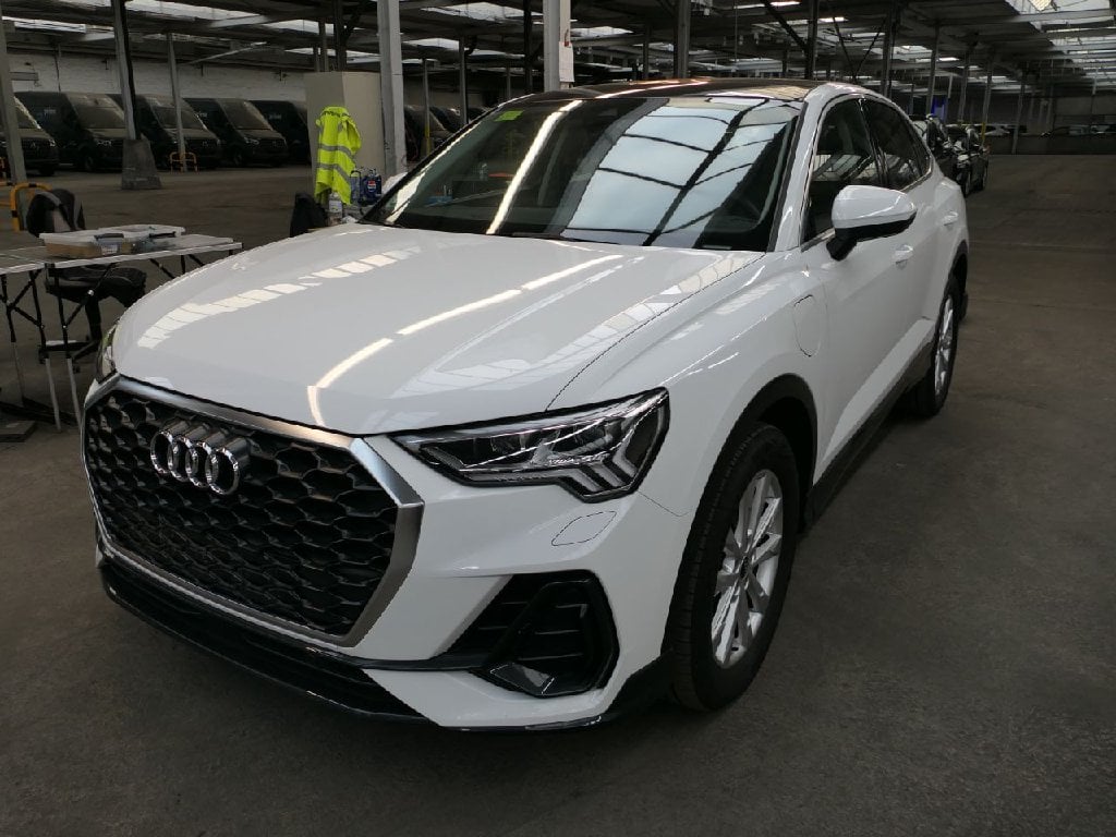 Q3 Sportback 45 TFSI e 1.4 TFSI 180KW AT6 E6d